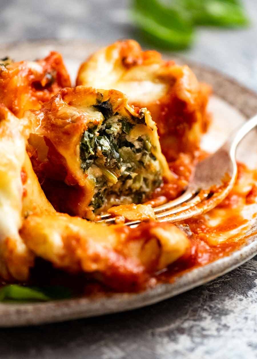 Showing inside of Spinach and Ricotta Rotolo