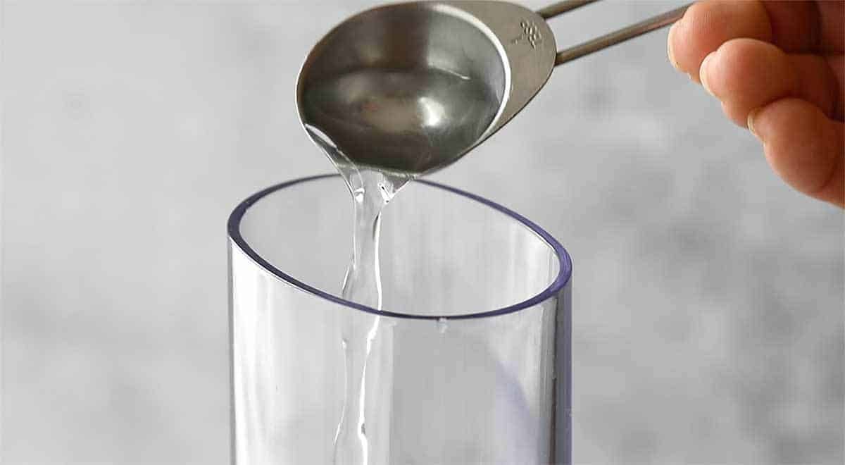 Preparation of easy homemade quiche crust