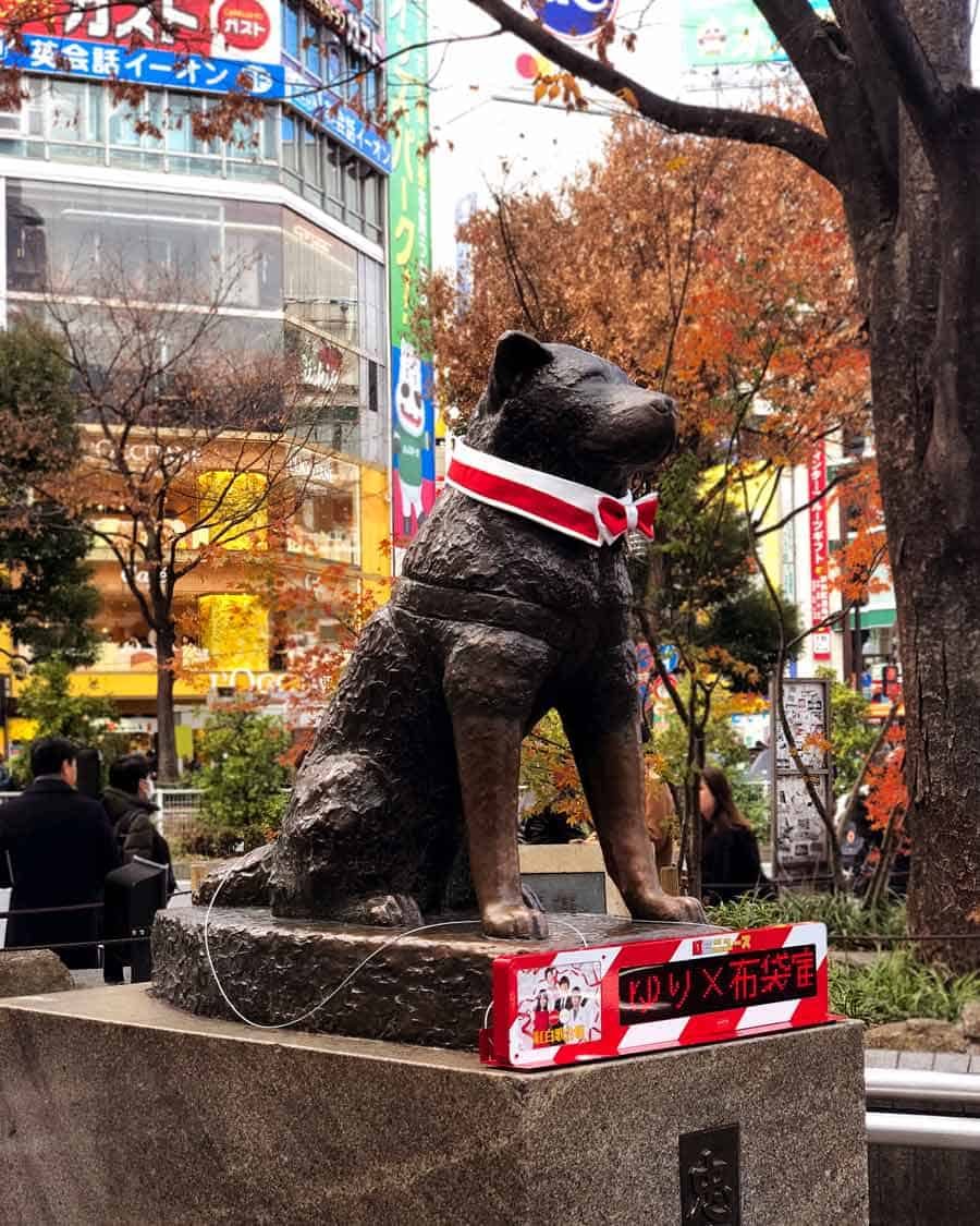 Shibuya Hachiko dog statue