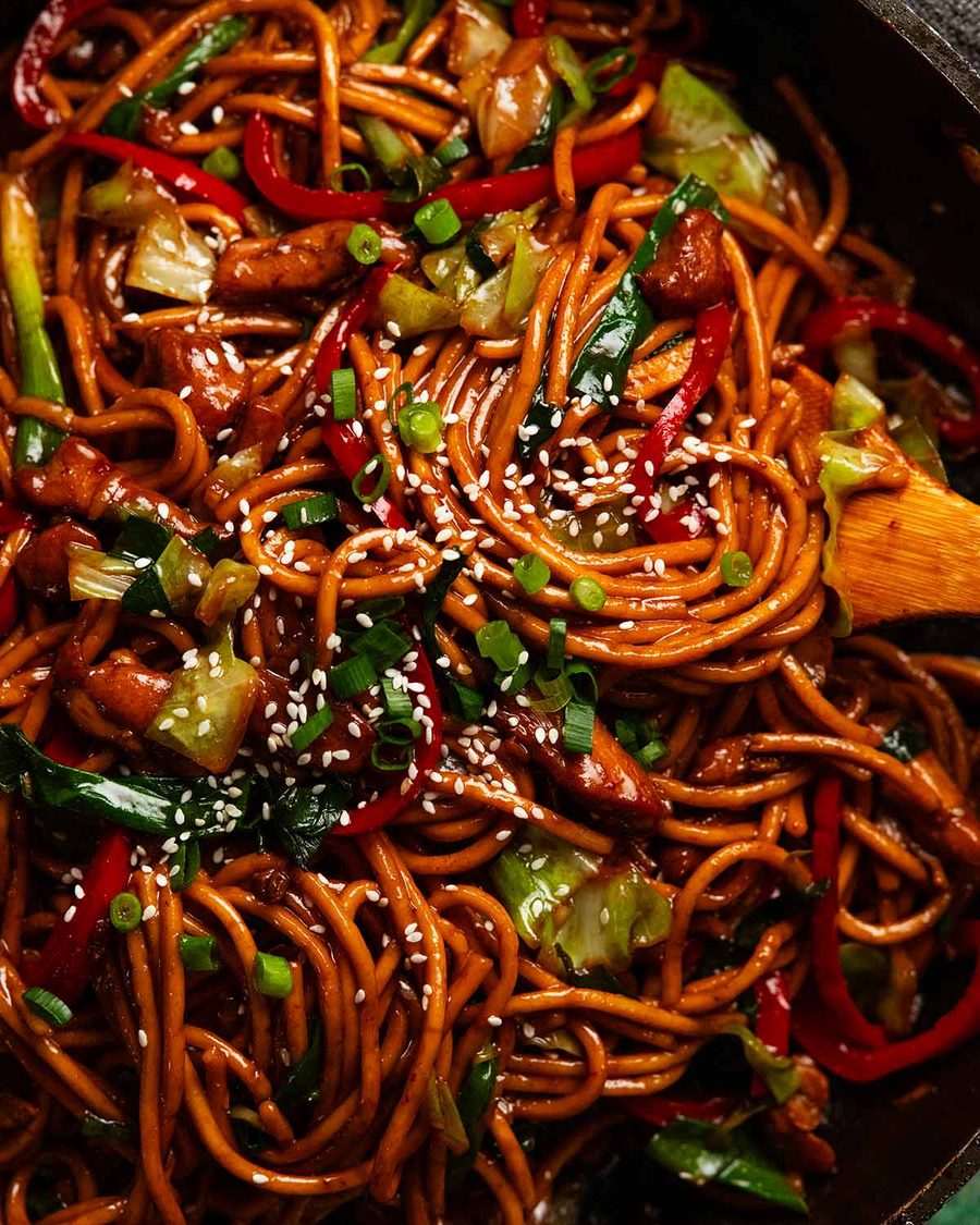 Close up photo of Hokkien noodles with chicken